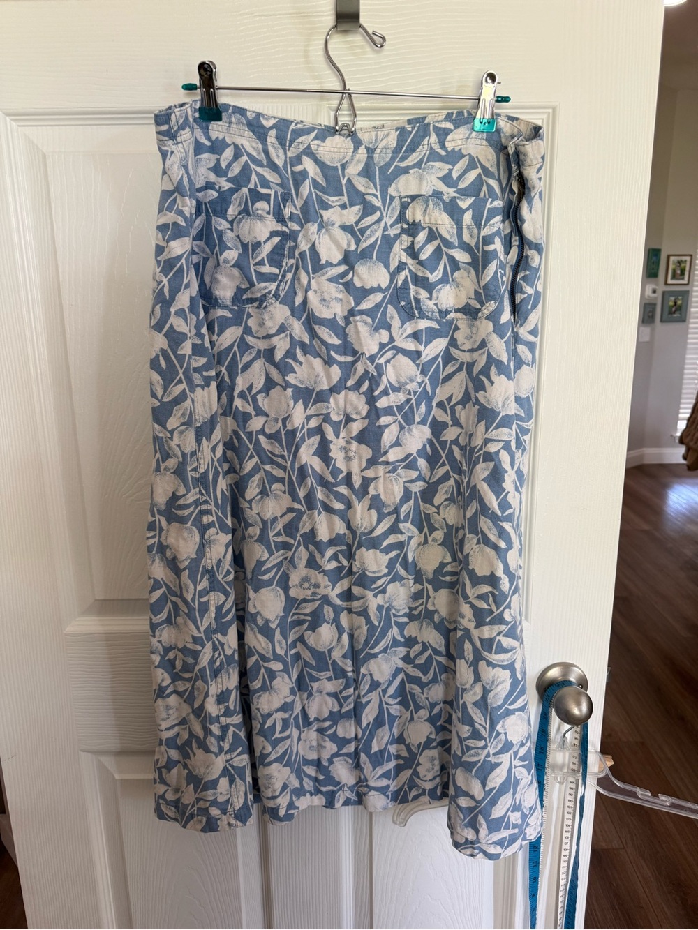 Liz Claiborne Lizwear Linen Blend Floral Midi Skirt Size 14 Blue White vintage